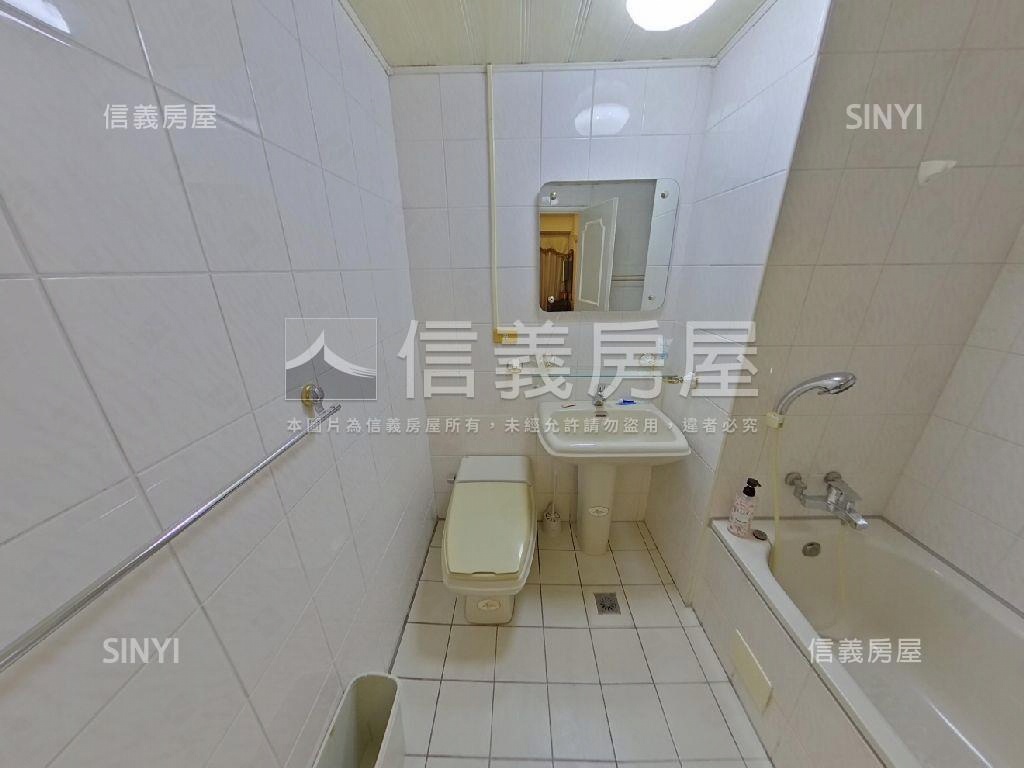 專任高視野觀天廈房屋室內格局與周邊環境