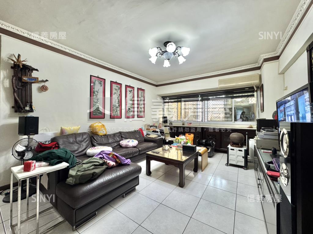 文化中心邊間採光學區四房房屋室內格局與周邊環境