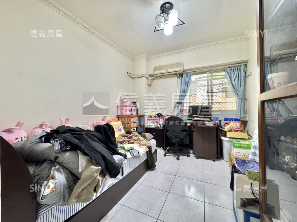 文化中心邊間採光學區四房房屋室內格局與周邊環境