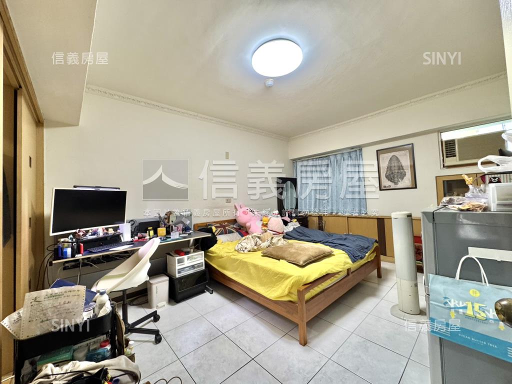 文化中心邊間採光學區四房房屋室內格局與周邊環境