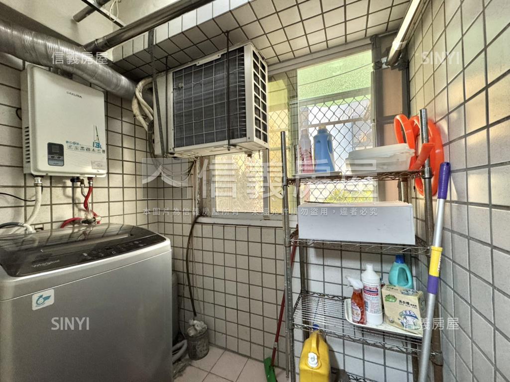 文化中心邊間採光學區四房房屋室內格局與周邊環境