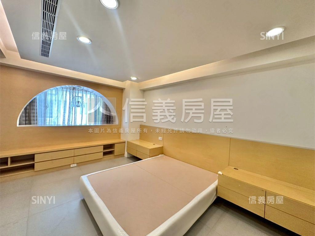 忠孝敦化質感面寬高樓美邸房屋室內格局與周邊環境