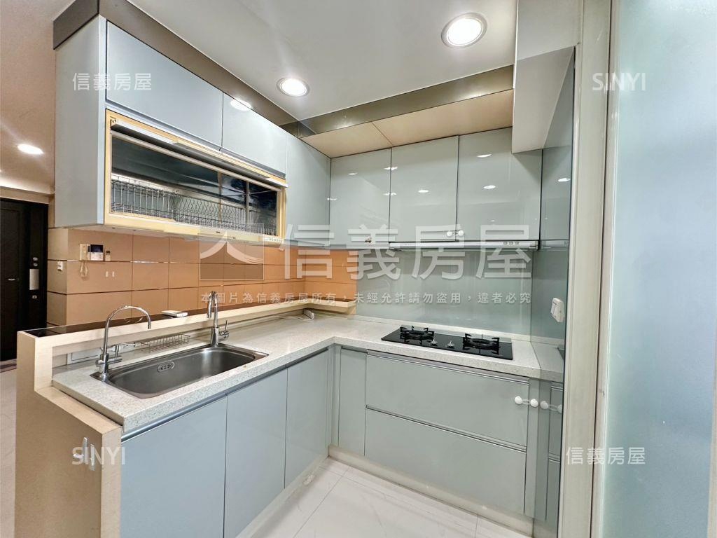 忠孝敦化質感面寬高樓美邸房屋室內格局與周邊環境