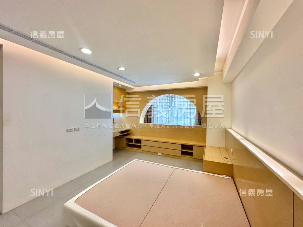 忠孝敦化質感面寬高樓美邸房屋室內格局與周邊環境