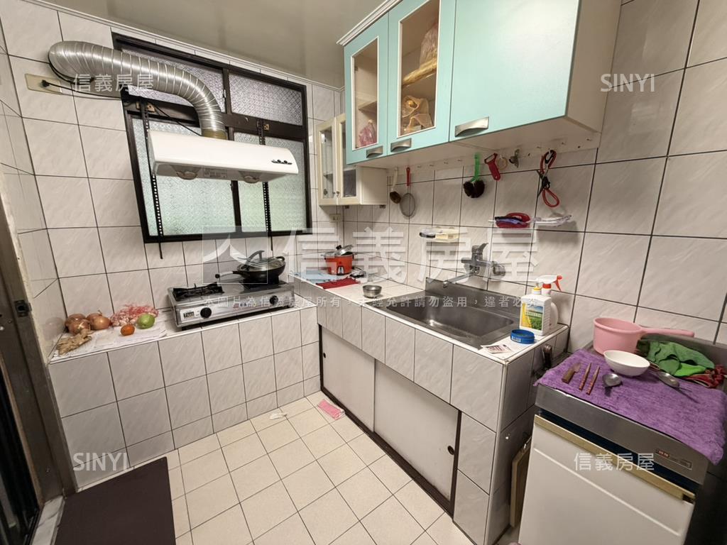 近公園方正大三房房屋室內格局與周邊環境