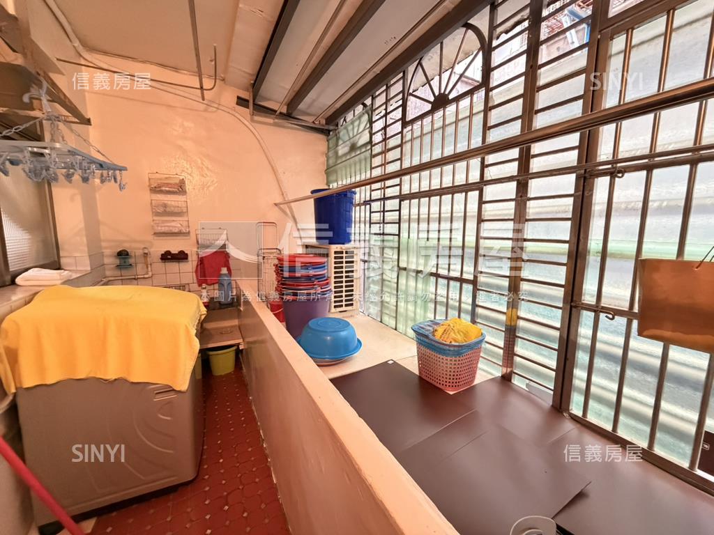 近公園方正大三房房屋室內格局與周邊環境