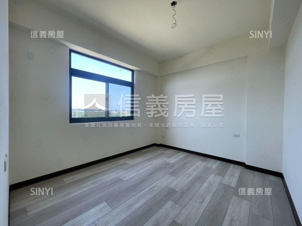 金雅閤慕全新三房車位房屋室內格局與周邊環境