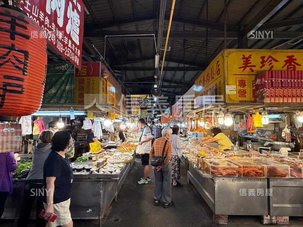 近運動中心三房露臺平車位房屋室內格局與周邊環境