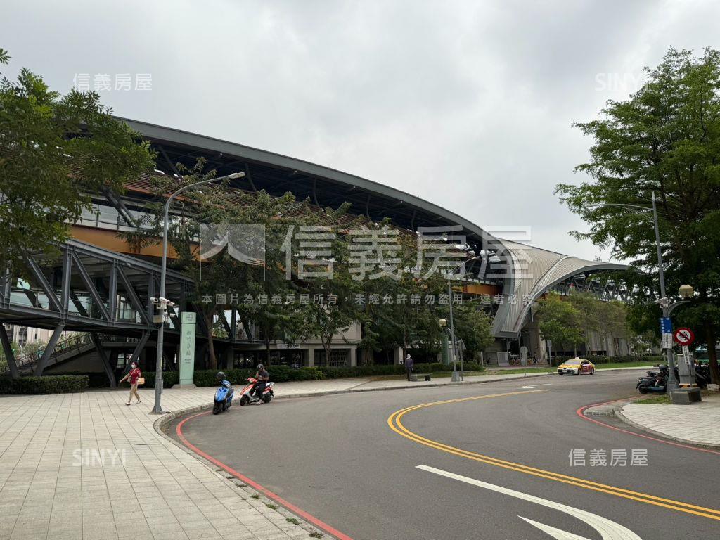 近運動中心三房露臺平車位房屋室內格局與周邊環境