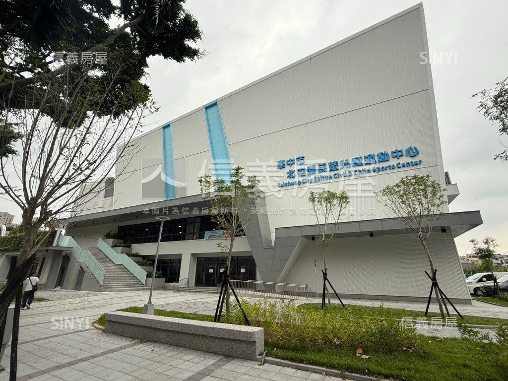 近運動中心三房露臺平車位房屋室內格局與周邊環境