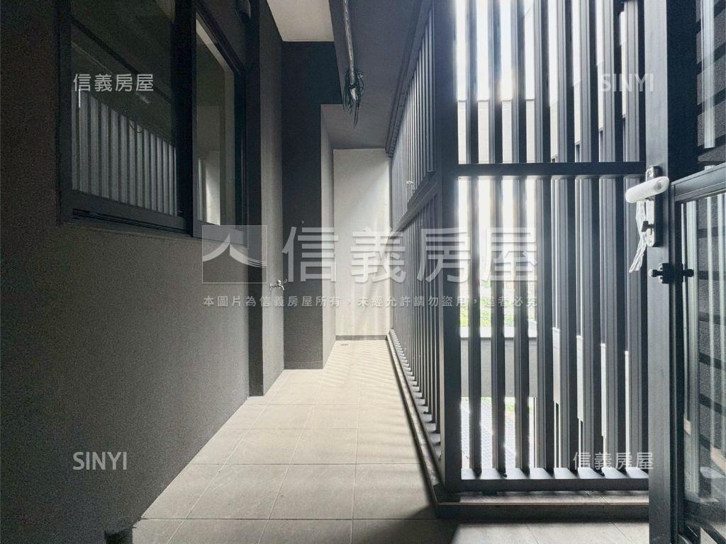 全新未住三房平車捷運宅Ａ房屋室內格局與周邊環境