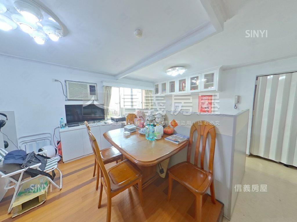 捷運高樓明亮三房房屋室內格局與周邊環境