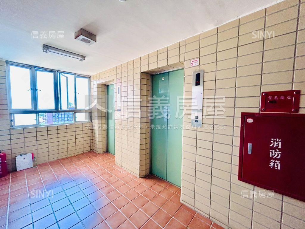 捷運高樓明亮三房房屋室內格局與周邊環境