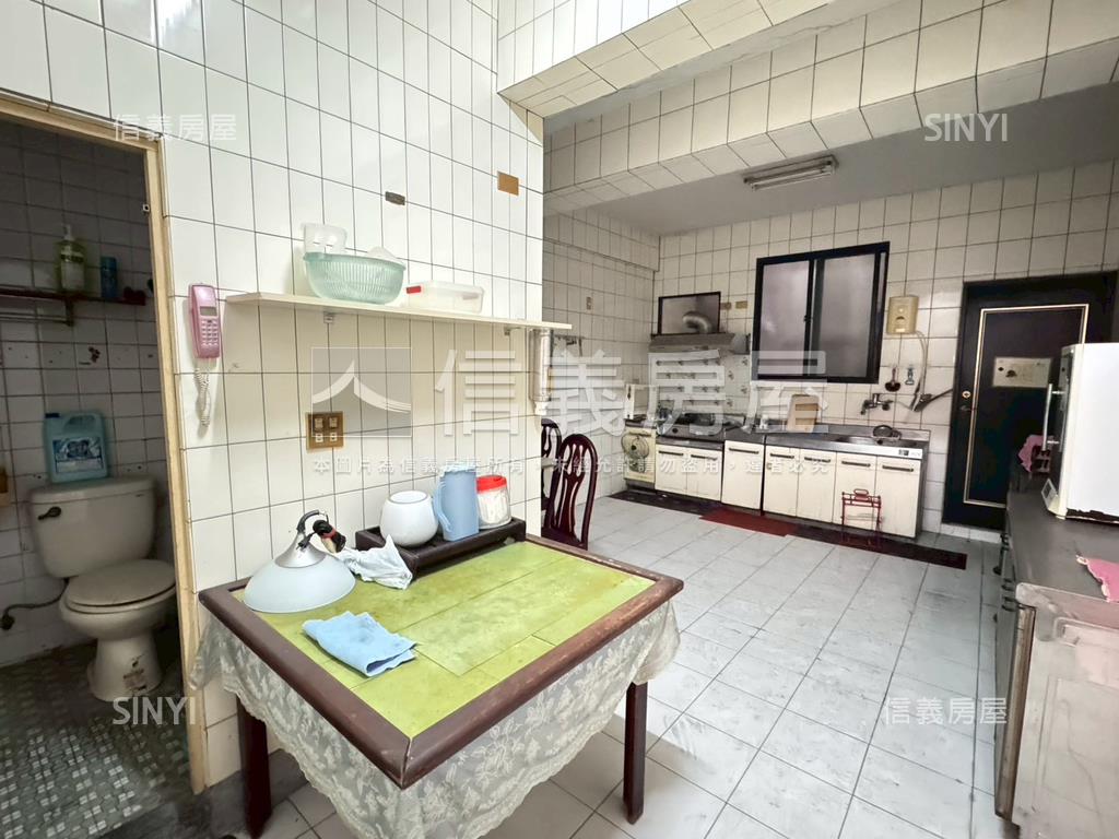 建和街臨路透天房屋室內格局與周邊環境