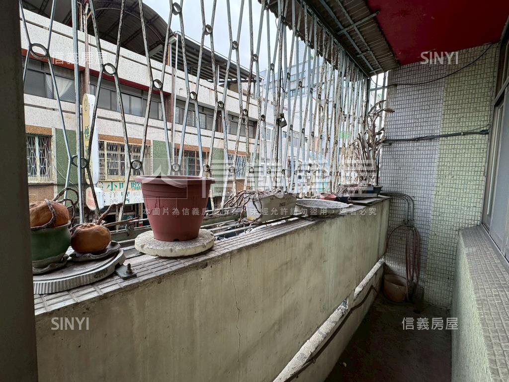 建和街臨路透天房屋室內格局與周邊環境