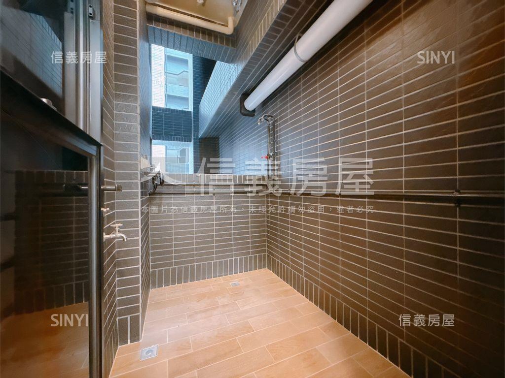 惟美術全新裝潢質感宅房屋室內格局與周邊環境