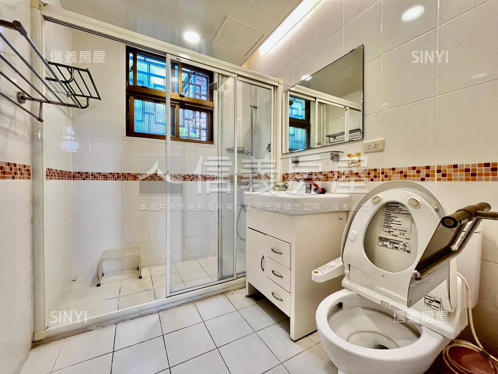 彩蝶遠眺景觀擁前側院房屋室內格局與周邊環境