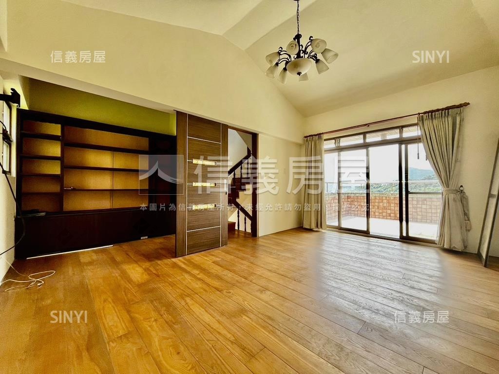 彩蝶遠眺景觀擁前側院房屋室內格局與周邊環境