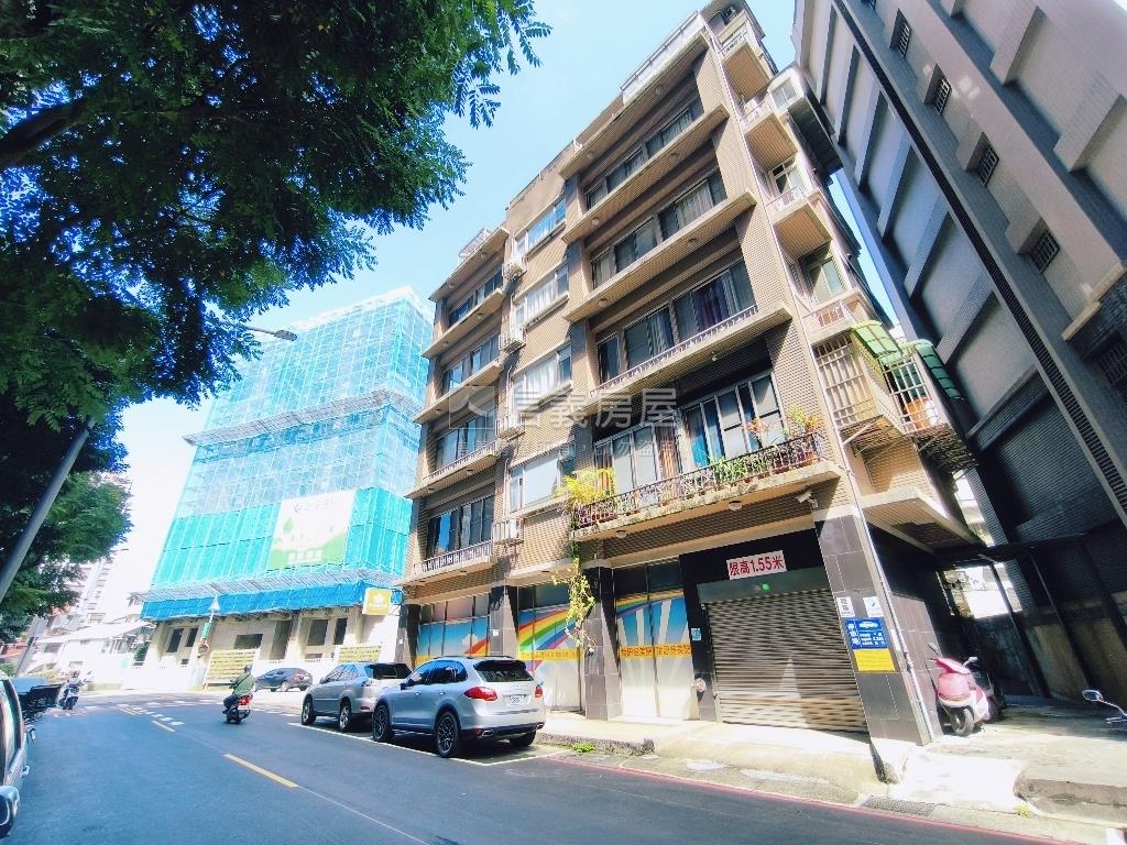 川露電梯兩房房屋室內格局與周邊環境