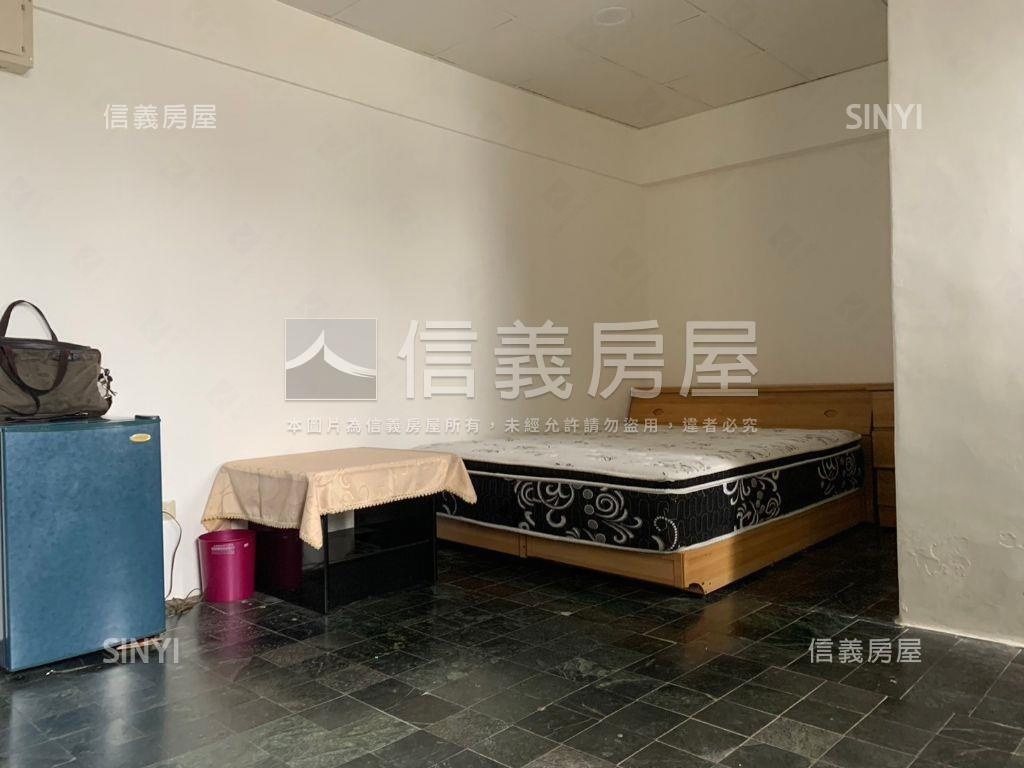 高樓三房單價４字頭太扯啦房屋室內格局與周邊環境
