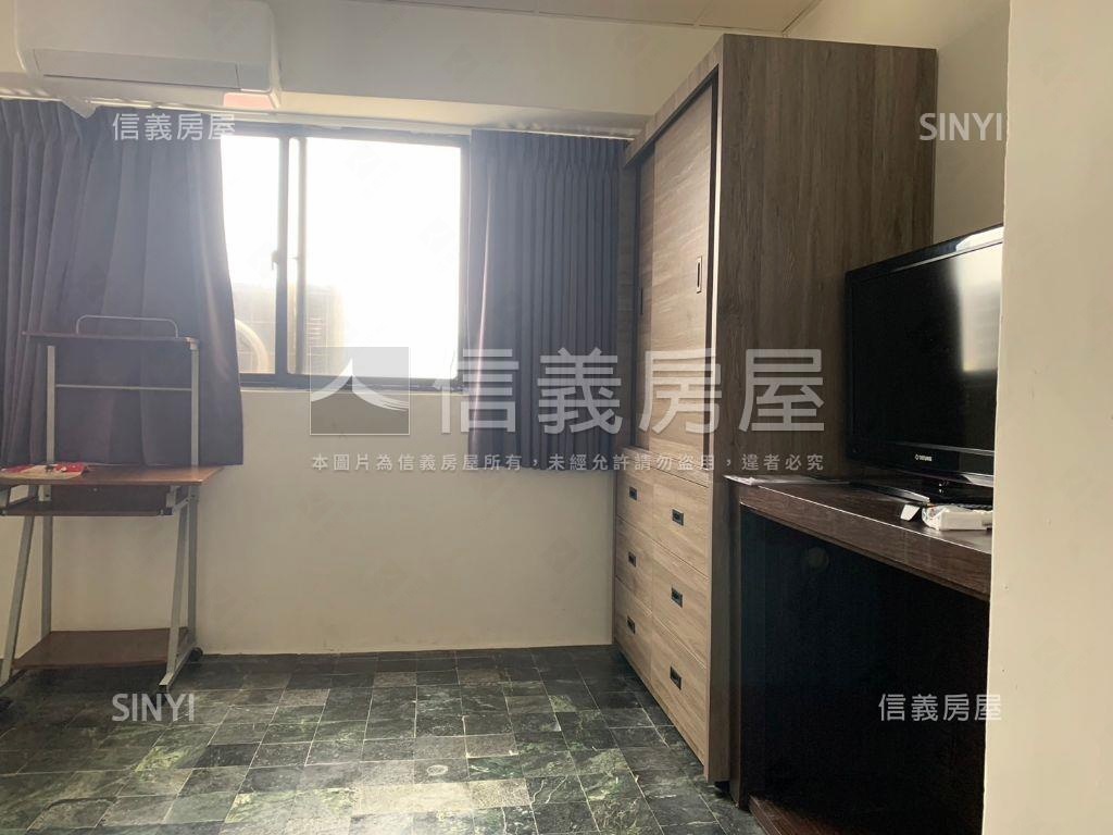高樓三房單價４字頭太扯啦房屋室內格局與周邊環境