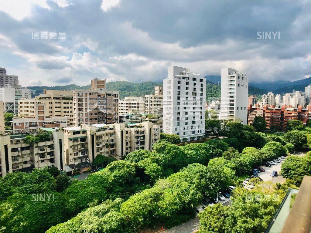 聯上聽瀑極景豪邸房屋室內格局與周邊環境