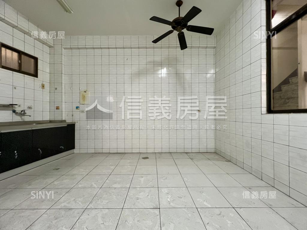 ✨安南｜大地坪角窗透天房屋室內格局與周邊環境