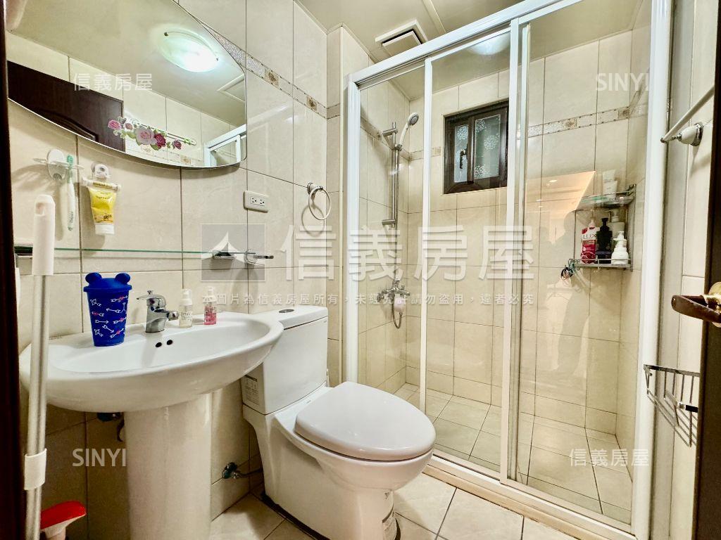 冠世界採光溫馨三房車位房屋室內格局與周邊環境