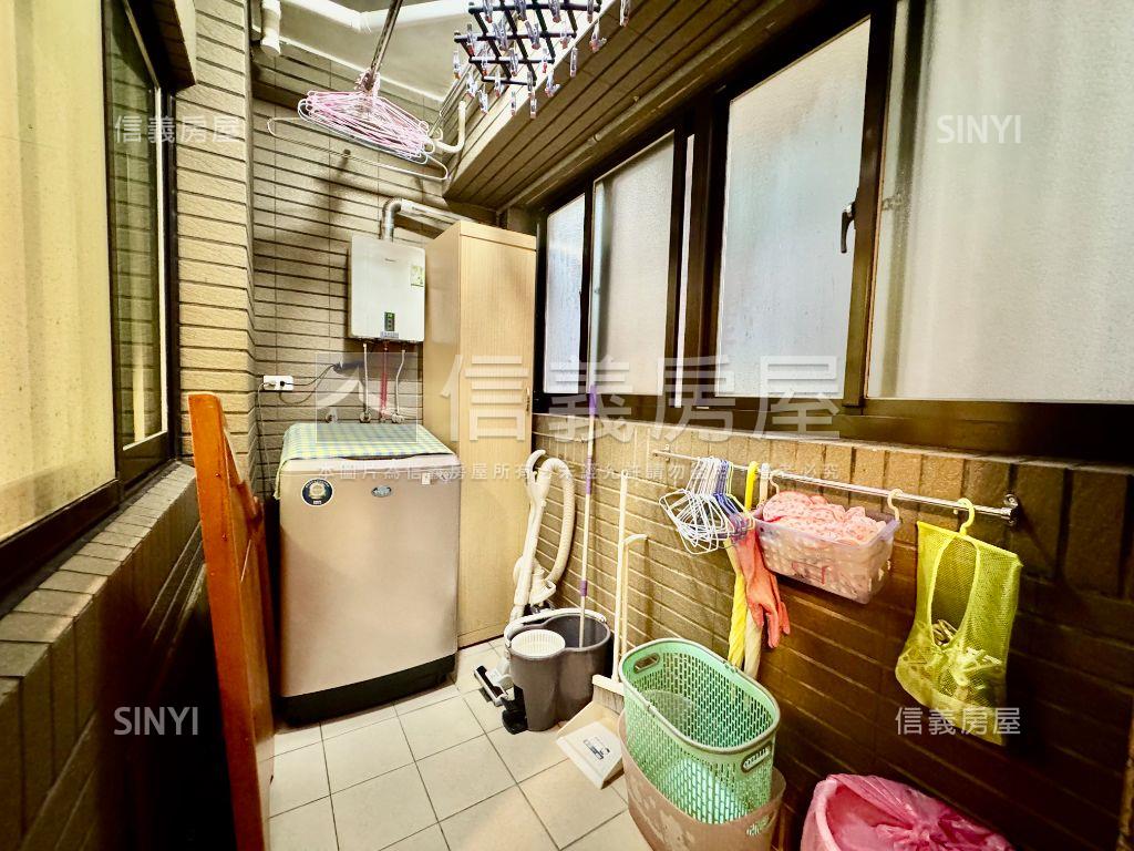 冠世界採光溫馨三房車位房屋室內格局與周邊環境