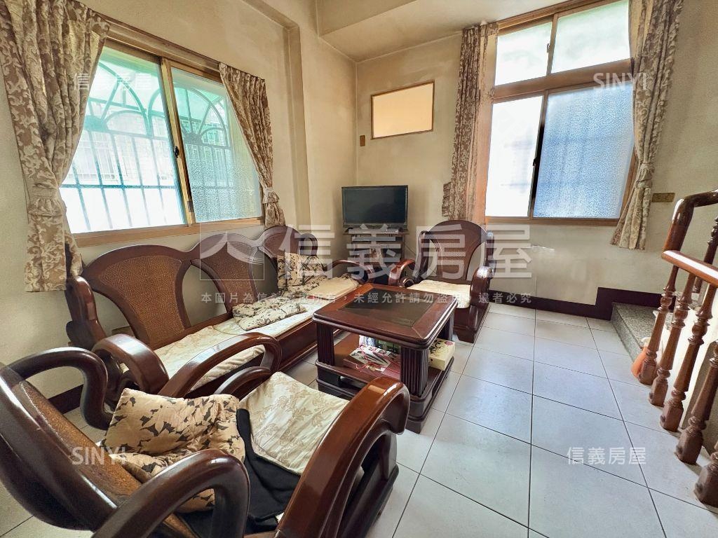 南區永成路透天房屋室內格局與周邊環境