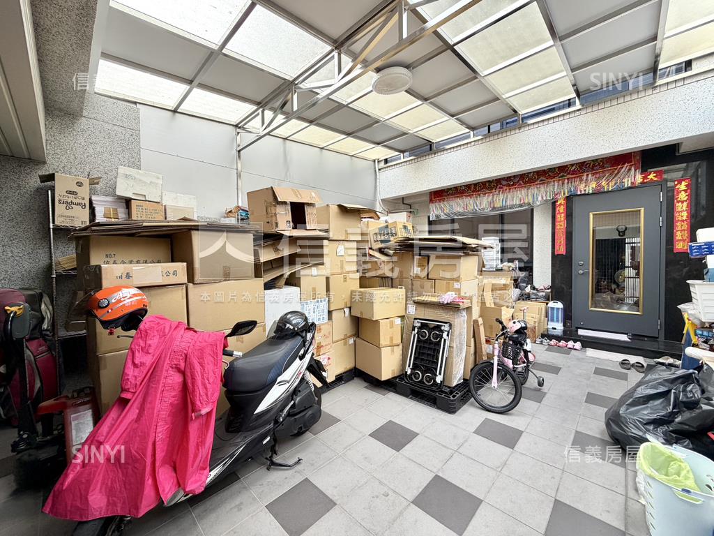 陽光花園‧正街邊間美車墅房屋室內格局與周邊環境