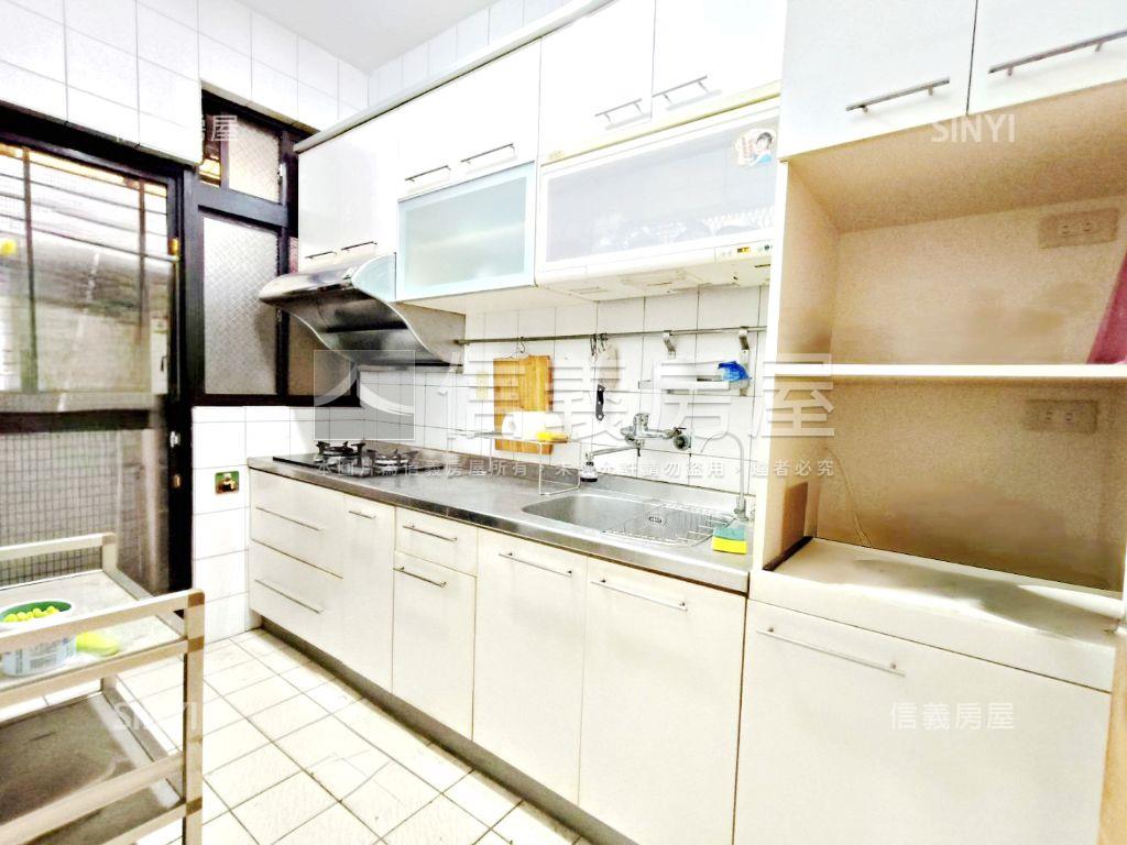 板南線新埔站忠誠新村美寓房屋室內格局與周邊環境