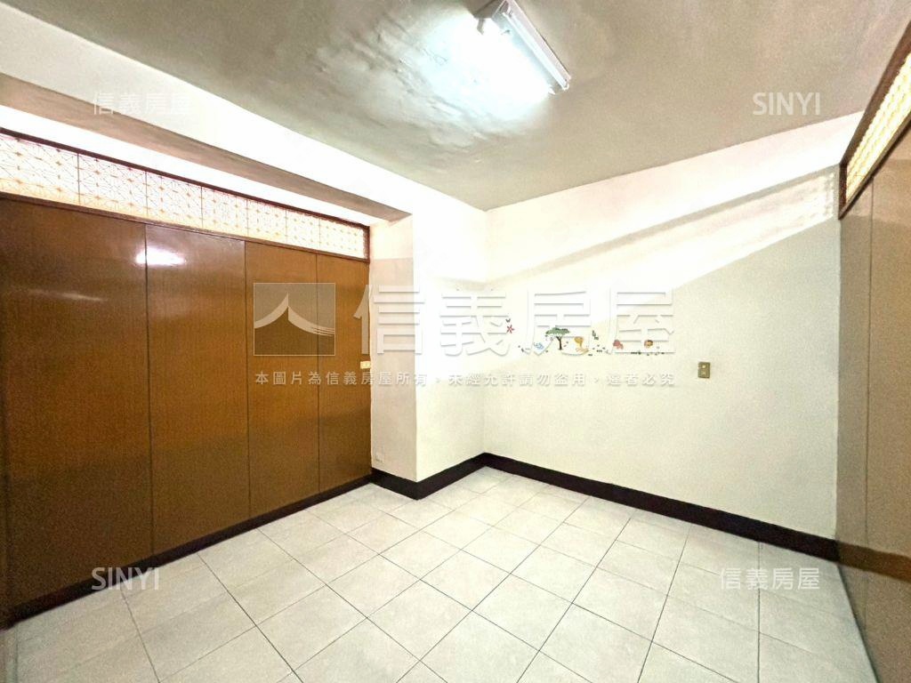 華福街低總價三樓房屋室內格局與周邊環境