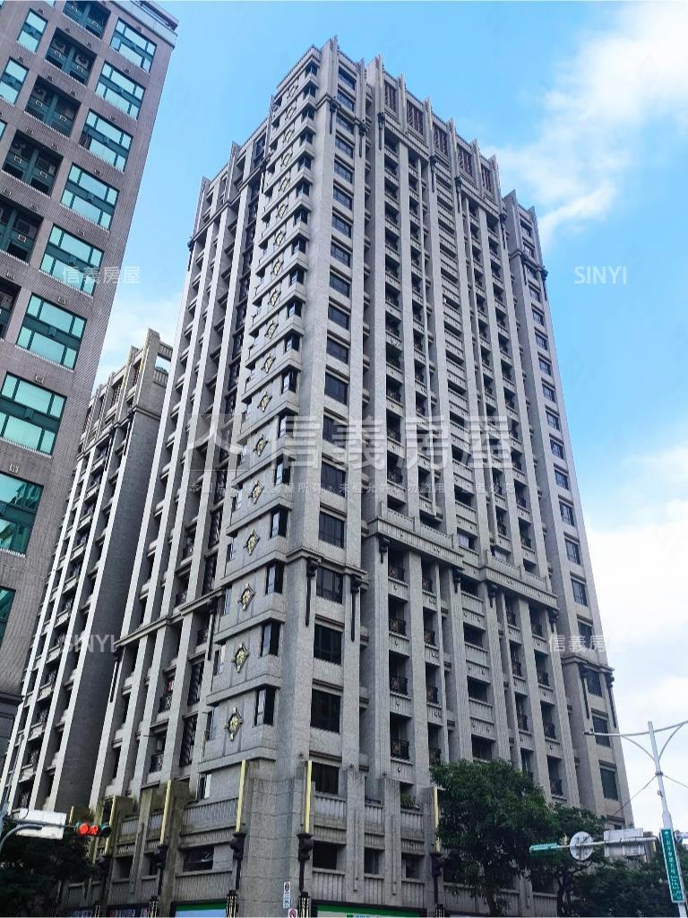森業永春有電動樁坡平車位房屋室內格局與周邊環境