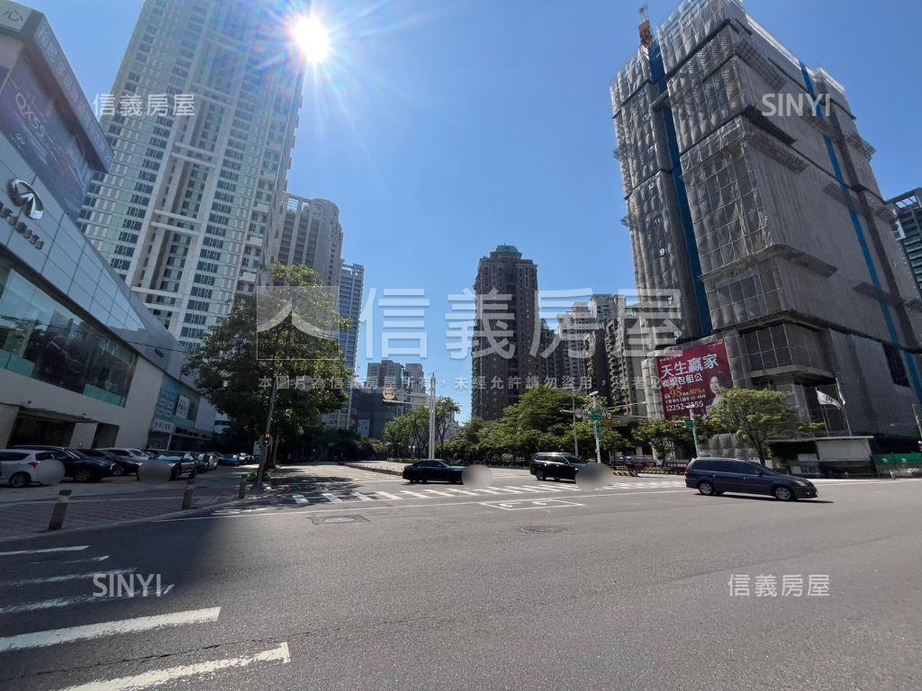 市政凱悅高樓美宅Ｂ１平車房屋室內格局與周邊環境