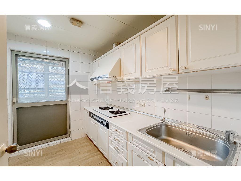 逢甲摩登歐洲３＋１房美屋房屋室內格局與周邊環境