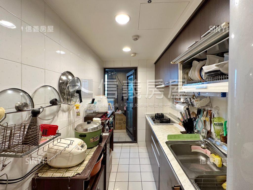 美麗時代‧稀有景觀三房房屋室內格局與周邊環境