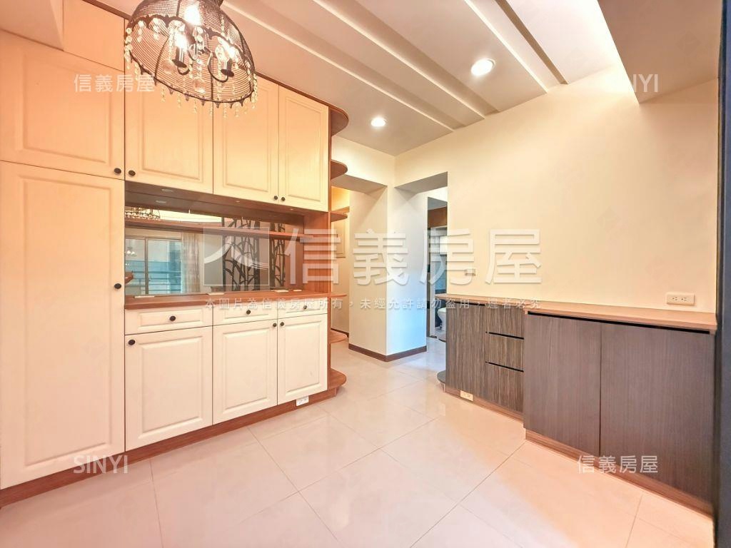 景安雙捷便利附車位房屋室內格局與周邊環境