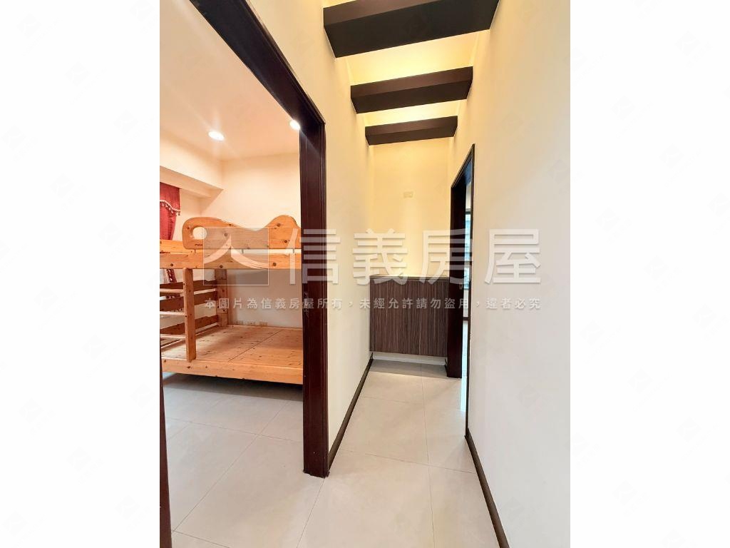 景安雙捷便利附車位房屋室內格局與周邊環境