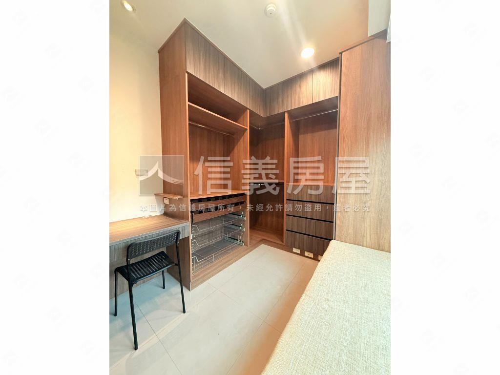 景安雙捷便利附車位房屋室內格局與周邊環境