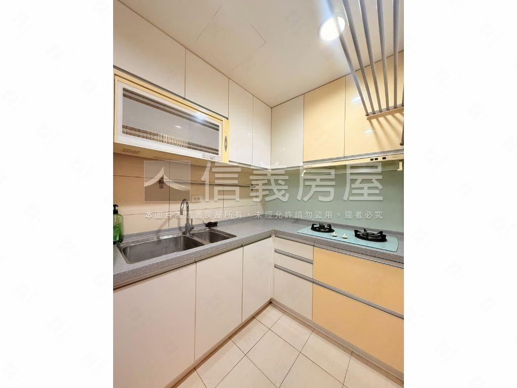 景安雙捷便利附車位房屋室內格局與周邊環境