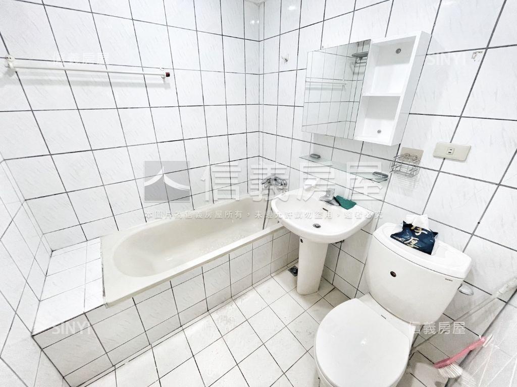 東方山莊山景四房車位房屋室內格局與周邊環境