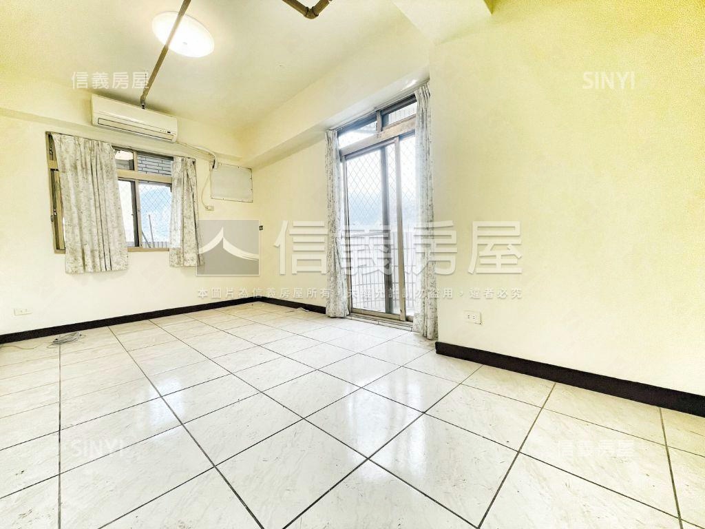 東方山莊山景四房車位房屋室內格局與周邊環境