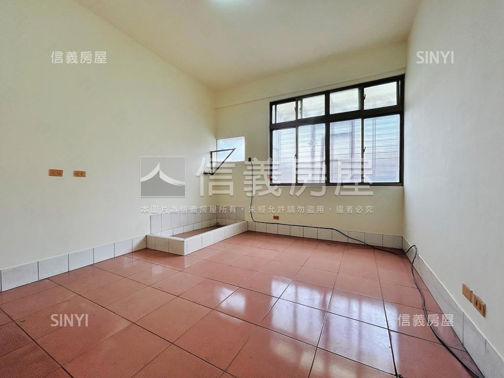 近衛武營活巷成家透天房屋室內格局與周邊環境