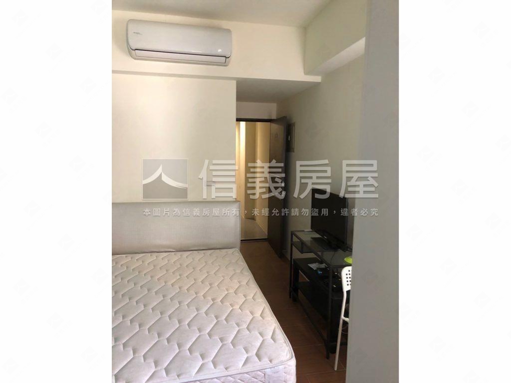 稀有蛋黃區收租投套房屋室內格局與周邊環境