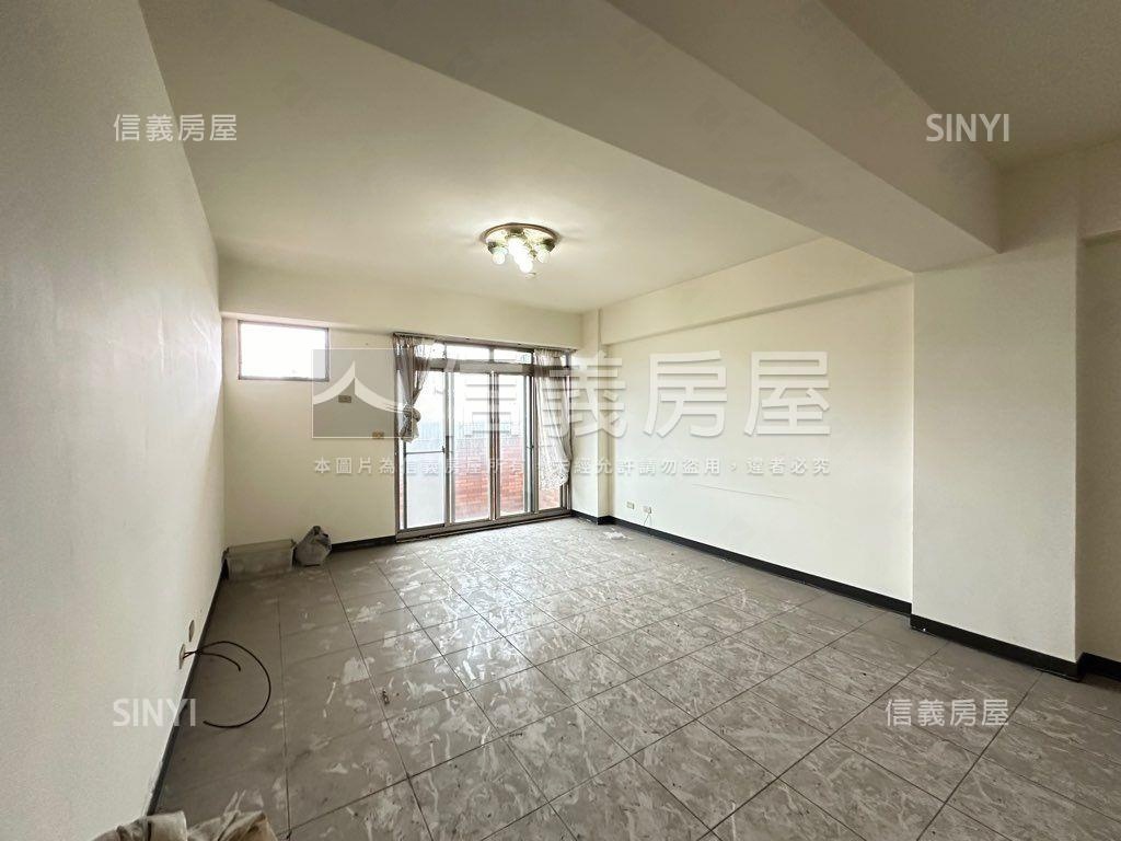 晶華大大五房車位房屋室內格局與周邊環境