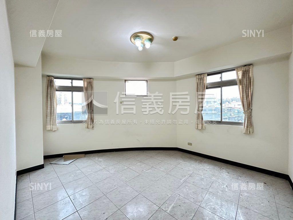 晶華大大五房車位房屋室內格局與周邊環境