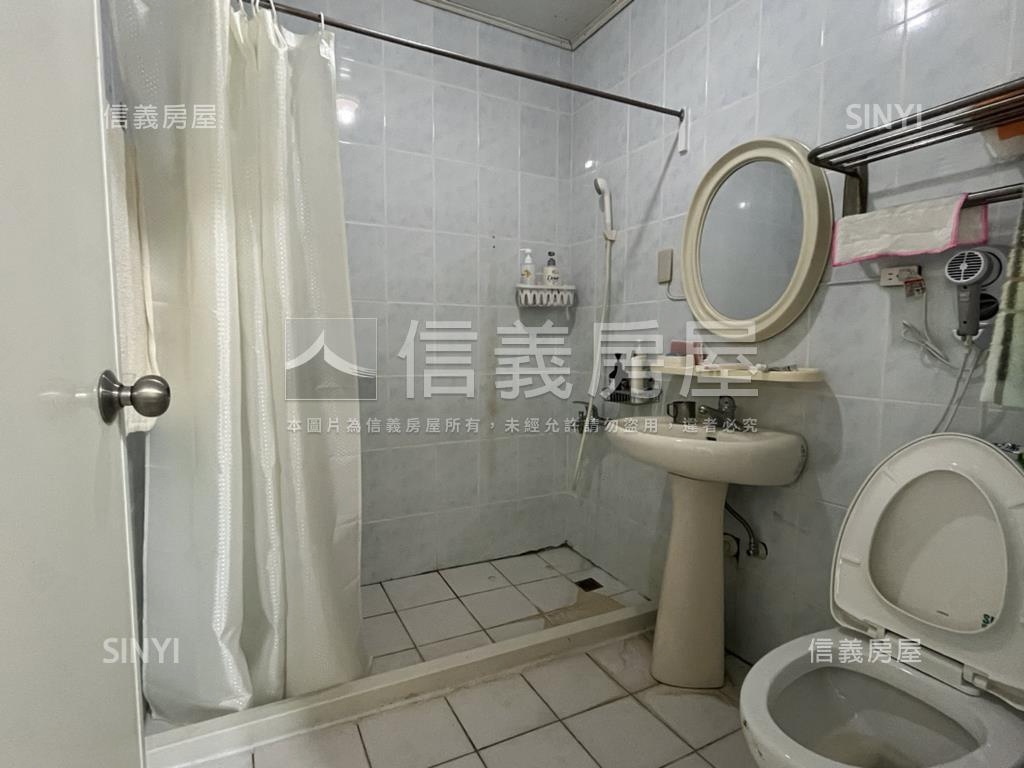 彩色世界景觀透天房屋室內格局與周邊環境