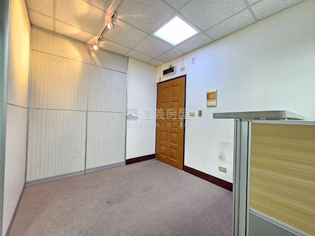 雙翼優質辦公室房屋室內格局與周邊環境