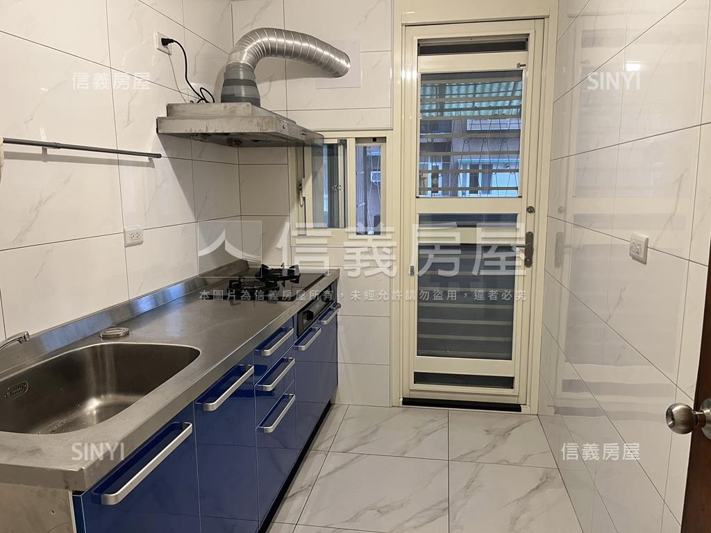 ＮＥＷ成功高樓亮麗３房房屋室內格局與周邊環境